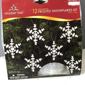 Holiday Frosted Snowflakes Beaded Ornament Kit